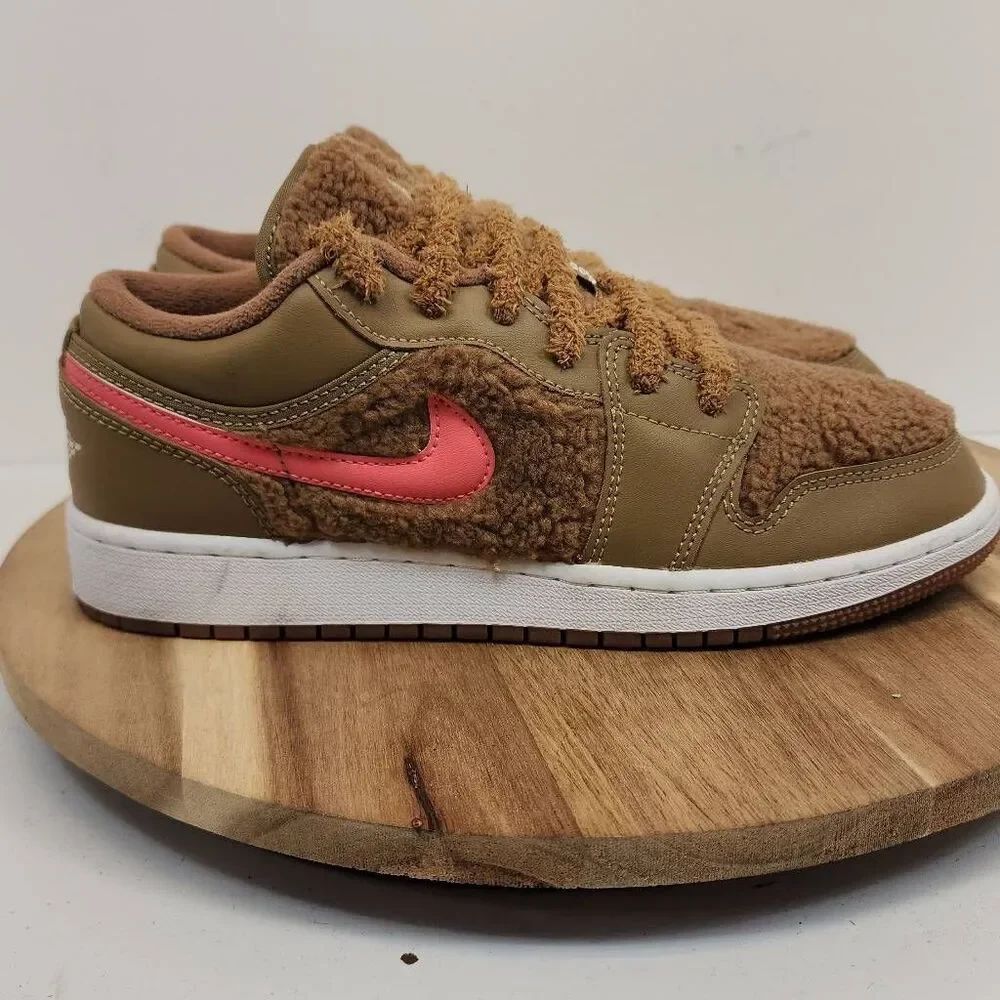 Air Jordan 1 Low Utility GS 'Teddy Bear' (DO2233-264) Size 6Y / Women's 7.5